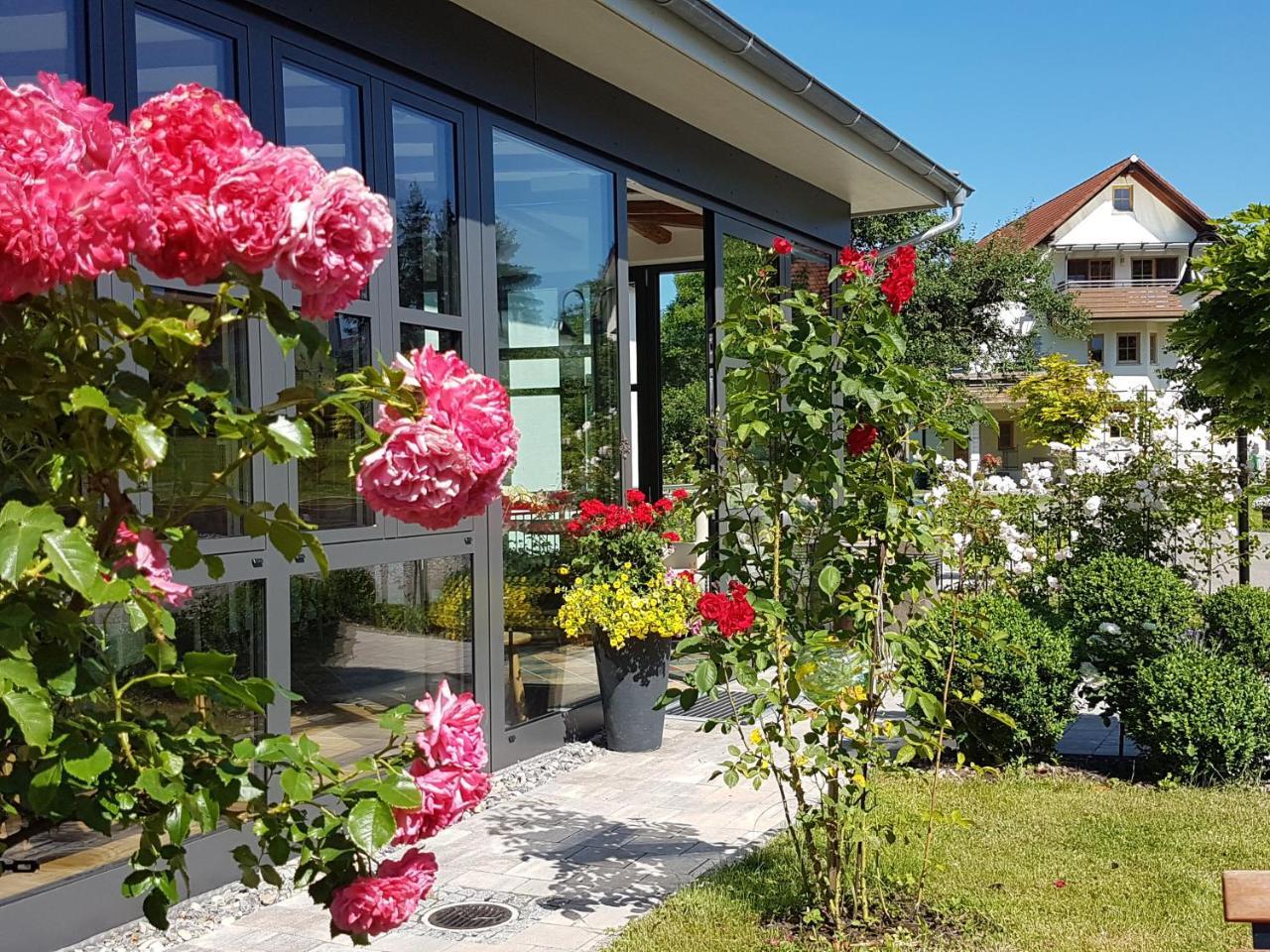 Hotel Landgut Apfelrose FDH Exterior foto